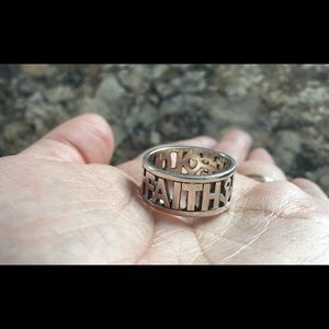 James avery faith, hope, Love ring..